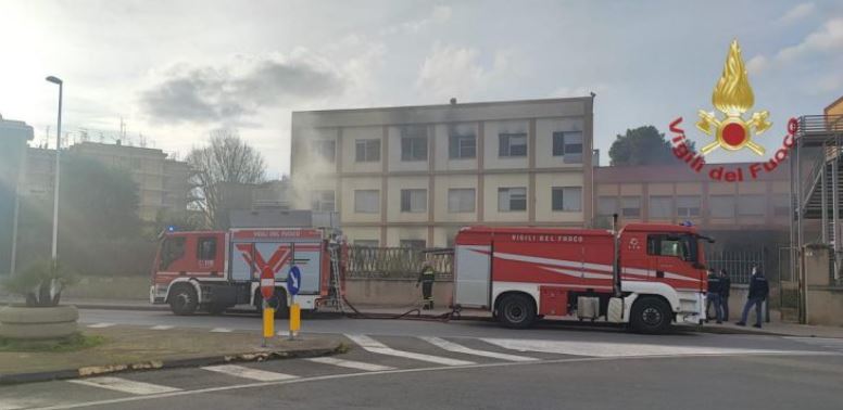 incendio scuola