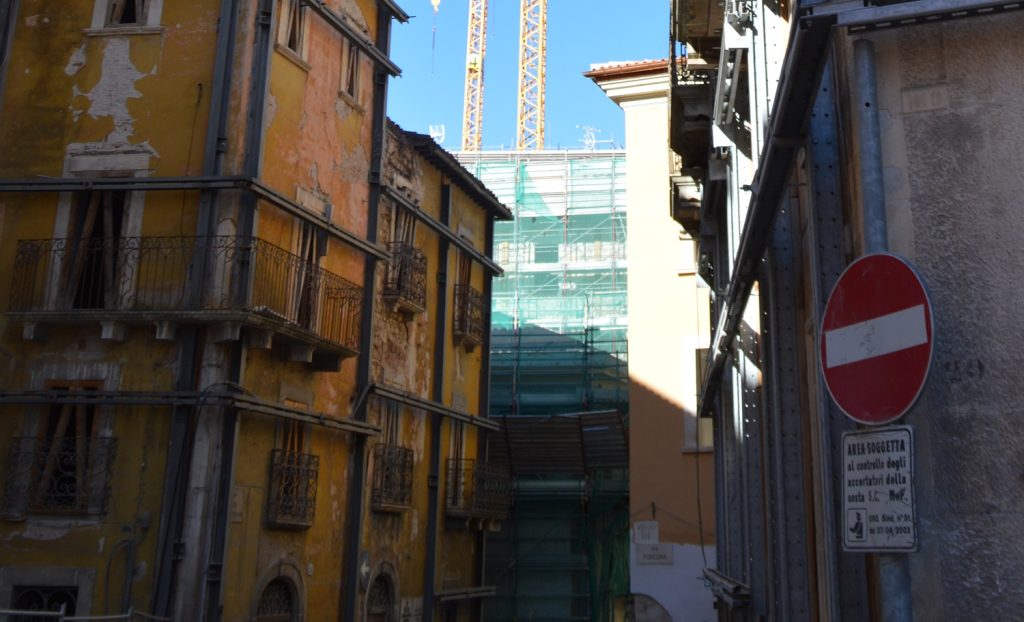 L'aquila