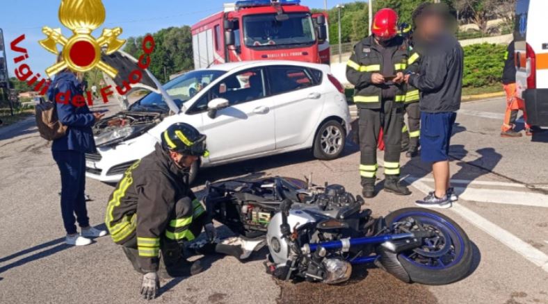 incidente moto auto